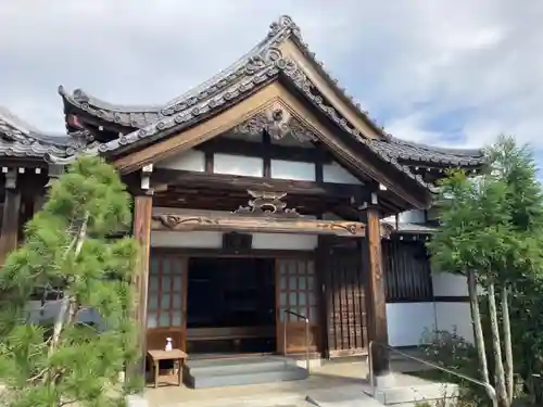 心應寺の本殿