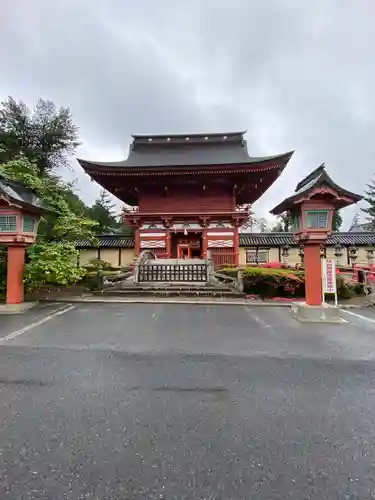 美濃國一宮　南宮大社の山門