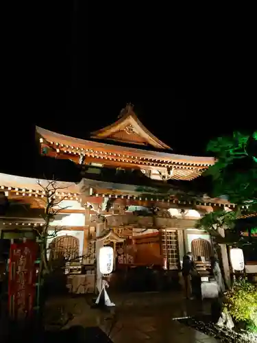 目の霊山　油山寺の本殿・本堂