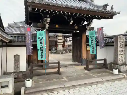 万福寺の山門