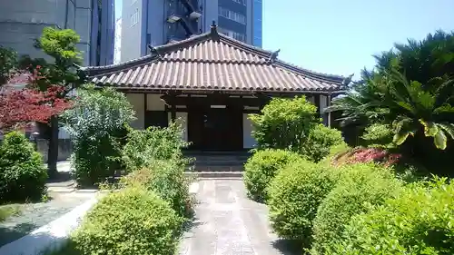 光用寺の本殿・本堂