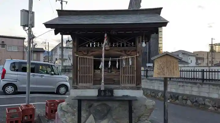 諏訪社の本殿・本堂