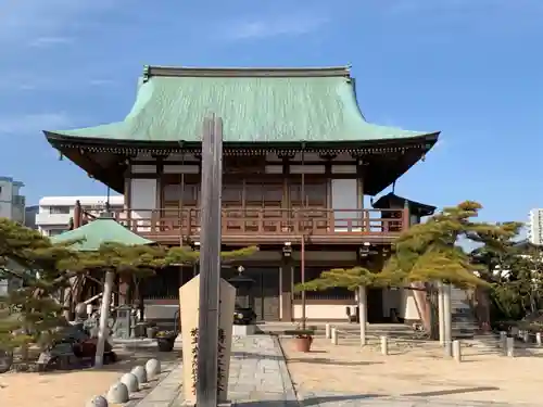 善楽寺の本殿・本堂
