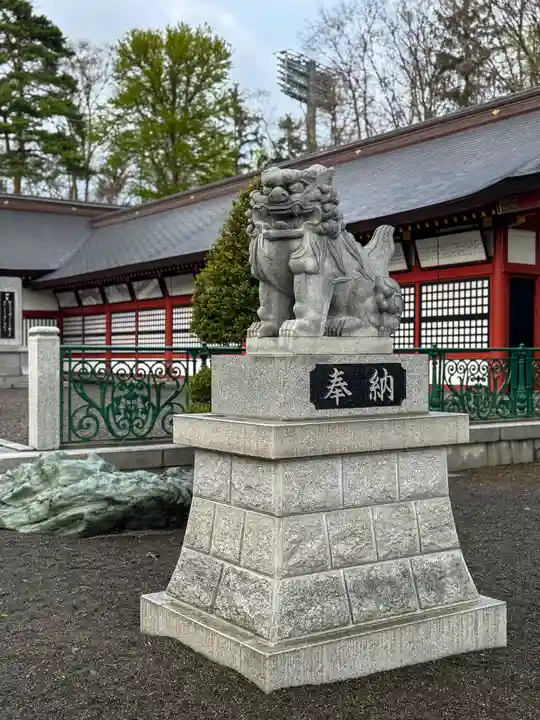 北海道護國神社の狛犬