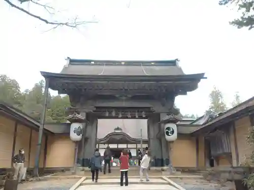 高野山金剛峯寺の山門・神門
