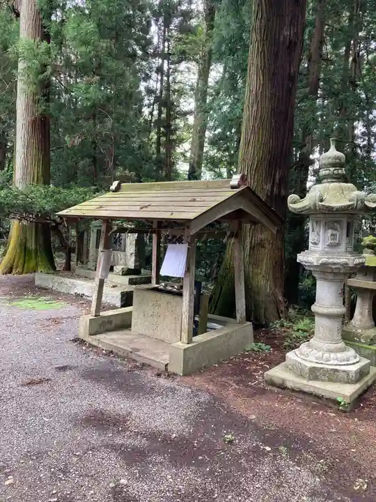 風隼神社の手水舎