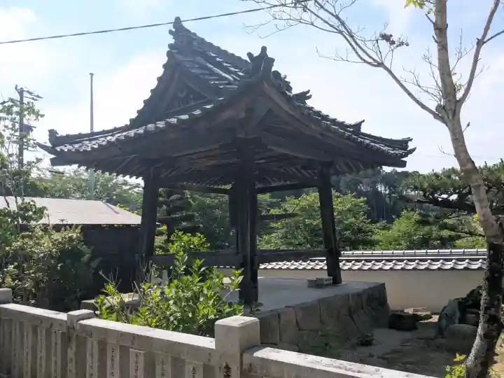 萬福寺の{uncategorized: "未分類", other: "その他", undefined: "問題あり", building: "その他建物", grave: "お墓", sacred_gate: "鳥居", guardian: "狛犬", statue: "像", buddha: "仏像", history: "歴史", nature: "自然", garden: "庭園", animal: "動物", pagoda: "塔", temizu: "手水舎", mountain_gate: "山門・神門", sanctuary: "本殿・本堂", subordinate: "末社・摂社", art: "芸術", scenery: "景色", jizo: "地蔵", ema: "絵馬", goshuin: "御朱印", omikuji: "おみくじ", items: "授与品その他", amulet: "お守り", goshuincho: "御朱印帳", eats: "食事", festival: "お祭り", votive_dance: "神楽", shichigosan: "七五三参", wedding: "結婚式", experience: "体験その他", initially: "初詣", around: "周辺", anti_infection: "感染症対策"}