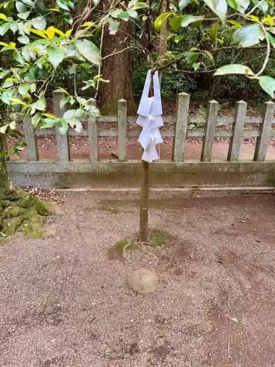 鹿島神宮の{uncategorized: "未分類", other: "その他", undefined: "問題あり", building: "その他建物", grave: "お墓", sacred_gate: "鳥居", guardian: "狛犬", statue: "像", buddha: "仏像", history: "歴史", nature: "自然", garden: "庭園", animal: "動物", pagoda: "塔", temizu: "手水舎", mountain_gate: "山門・神門", sanctuary: "本殿・本堂", subordinate: "末社・摂社", art: "芸術", scenery: "景色", jizo: "地蔵", ema: "絵馬", goshuin: "御朱印", omikuji: "おみくじ", items: "授与品その他", amulet: "お守り", goshuincho: "御朱印帳", eats: "食事", festival: "お祭り", votive_dance: "神楽", shichigosan: "七五三参", wedding: "結婚式", experience: "体験その他", initially: "初詣", around: "周辺", anti_infection: "感染症対策"}