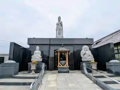 最明寺の{uncategorized: "未分類", other: "その他", undefined: "問題あり", building: "その他建物", grave: "お墓", sacred_gate: "鳥居", guardian: "狛犬", statue: "像", buddha: "仏像", history: "歴史", nature: "自然", garden: "庭園", animal: "動物", pagoda: "塔", temizu: "手水舎", mountain_gate: "山門・神門", sanctuary: "本殿・本堂", subordinate: "末社・摂社", art: "芸術", scenery: "景色", jizo: "地蔵", ema: "絵馬", goshuin: "御朱印", omikuji: "おみくじ", items: "授与品その他", amulet: "お守り", goshuincho: "御朱印帳", eats: "食事", festival: "お祭り", votive_dance: "神楽", shichigosan: "七五三参", wedding: "結婚式", experience: "体験その他", initially: "初詣", around: "周辺", anti_infection: "感染症対策"}
