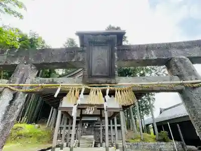 天満社の{uncategorized: "未分類", other: "その他", undefined: "問題あり", building: "その他建物", grave: "お墓", sacred_gate: "鳥居", guardian: "狛犬", statue: "像", buddha: "仏像", history: "歴史", nature: "自然", garden: "庭園", animal: "動物", pagoda: "塔", temizu: "手水舎", mountain_gate: "山門・神門", sanctuary: "本殿・本堂", subordinate: "末社・摂社", art: "芸術", scenery: "景色", jizo: "地蔵", ema: "絵馬", goshuin: "御朱印", omikuji: "おみくじ", items: "授与品その他", amulet: "お守り", goshuincho: "御朱印帳", eats: "食事", festival: "お祭り", votive_dance: "神楽", shichigosan: "七五三参", wedding: "結婚式", experience: "体験その他", initially: "初詣", around: "周辺", anti_infection: "感染症対策"}