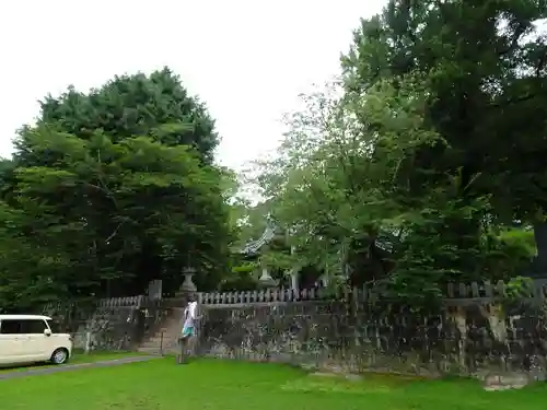 郡浦神社の建物その他