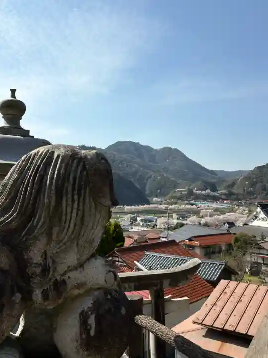 八幡宮の{uncategorized: "未分類", other: "その他", undefined: "問題あり", building: "その他建物", grave: "お墓", sacred_gate: "鳥居", guardian: "狛犬", statue: "像", buddha: "仏像", history: "歴史", nature: "自然", garden: "庭園", animal: "動物", pagoda: "塔", temizu: "手水舎", mountain_gate: "山門・神門", sanctuary: "本殿・本堂", subordinate: "末社・摂社", art: "芸術", scenery: "景色", jizo: "地蔵", ema: "絵馬", goshuin: "御朱印", omikuji: "おみくじ", items: "授与品その他", amulet: "お守り", goshuincho: "御朱印帳", eats: "食事", festival: "お祭り", votive_dance: "神楽", shichigosan: "七五三参", wedding: "結婚式", experience: "体験その他", initially: "初詣", around: "周辺", anti_infection: "感染症対策"}