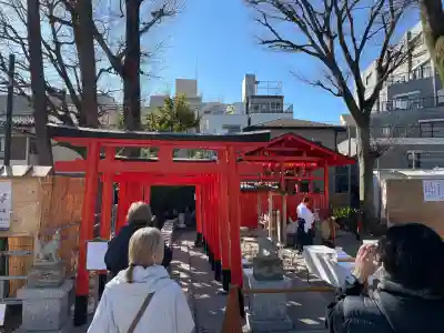 蛇窪神社の{uncategorized: "未分類", other: "その他", undefined: "問題あり", building: "その他建物", grave: "お墓", sacred_gate: "鳥居", guardian: "狛犬", statue: "像", buddha: "仏像", history: "歴史", nature: "自然", garden: "庭園", animal: "動物", pagoda: "塔", temizu: "手水舎", mountain_gate: "山門・神門", sanctuary: "本殿・本堂", subordinate: "末社・摂社", art: "芸術", scenery: "景色", jizo: "地蔵", ema: "絵馬", goshuin: "御朱印", omikuji: "おみくじ", items: "授与品その他", amulet: "お守り", goshuincho: "御朱印帳", eats: "食事", festival: "お祭り", votive_dance: "神楽", shichigosan: "七五三参", wedding: "結婚式", experience: "体験その他", initially: "初詣", around: "周辺", anti_infection: "感染症対策"}