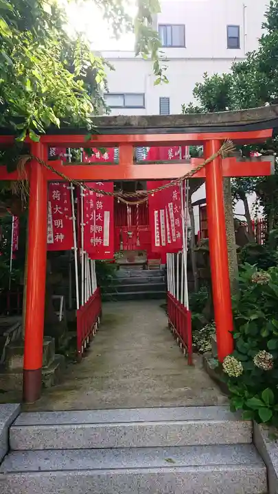 装束稲荷神社(王子稲荷神社境外摂社)の鳥居