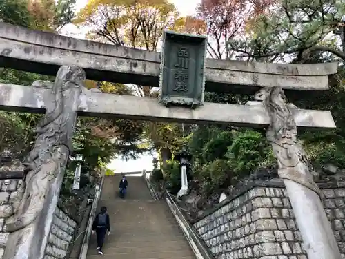 品川神社の鳥居