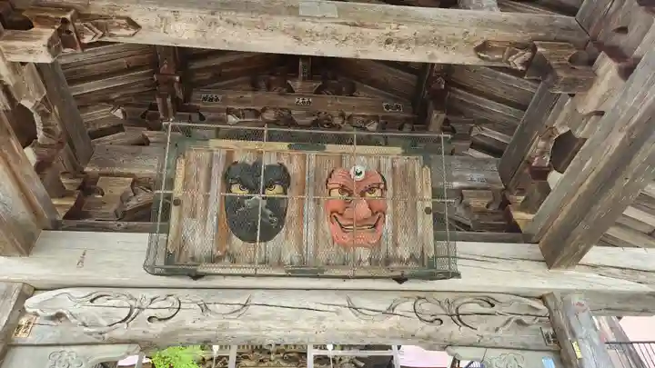 出羽月山湯殿山摂社岩根沢三神社(三山神社)の山門・神門