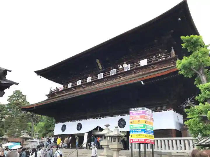 善光寺の山門・神門