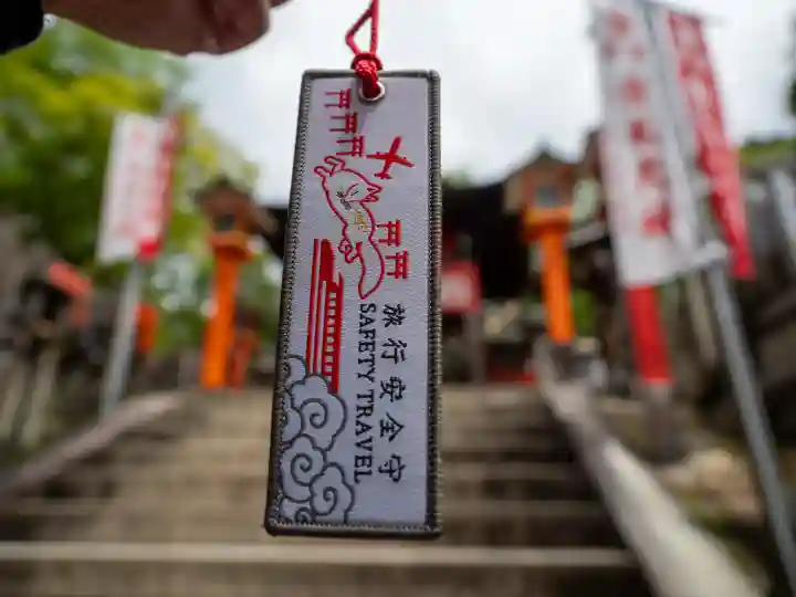 伏見稲荷大社二ノ峰(中之社神蹟・青木大神)の{uncategorized: "未分類", other: "その他", undefined: "問題あり", building: "その他建物", grave: "お墓", sacred_gate: "鳥居", guardian: "狛犬", statue: "像", buddha: "仏像", history: "歴史", nature: "自然", garden: "庭園", animal: "動物", pagoda: "塔", temizu: "手水舎", mountain_gate: "山門・神門", sanctuary: "本殿・本堂", subordinate: "末社・摂社", art: "芸術", scenery: "景色", jizo: "地蔵", ema: "絵馬", goshuin: "御朱印", omikuji: "おみくじ", items: "授与品その他", amulet: "お守り", goshuincho: "御朱印帳", eats: "食事", festival: "お祭り", votive_dance: "神楽", shichigosan: "七五三参", wedding: "結婚式", experience: "体験その他", initially: "初詣", around: "周辺", anti_infection: "感染症対策"}