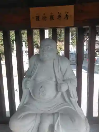 妙覚寺の像