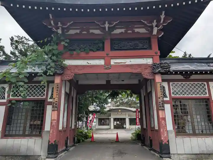 眞久寺の山門・神門