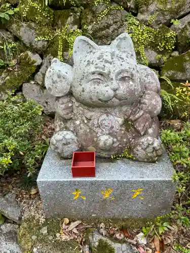 お松大権現の{uncategorized: "未分類", other: "その他", undefined: "問題あり", building: "その他建物", grave: "お墓", sacred_gate: "鳥居", guardian: "狛犬", statue: "像", buddha: "仏像", history: "歴史", nature: "自然", garden: "庭園", animal: "動物", pagoda: "塔", temizu: "手水舎", mountain_gate: "山門・神門", sanctuary: "本殿・本堂", subordinate: "末社・摂社", art: "芸術", scenery: "景色", jizo: "地蔵", ema: "絵馬", goshuin: "御朱印", omikuji: "おみくじ", items: "授与品その他", amulet: "お守り", goshuincho: "御朱印帳", eats: "食事", festival: "お祭り", votive_dance: "神楽", shichigosan: "七五三参", wedding: "結婚式", experience: "体験その他", initially: "初詣", around: "周辺", anti_infection: "感染症対策"}