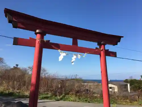 出来澗稲荷神社の鳥居