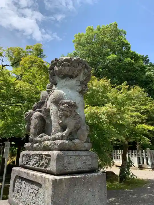 足羽神社の狛犬