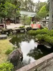 建部大社の庭園