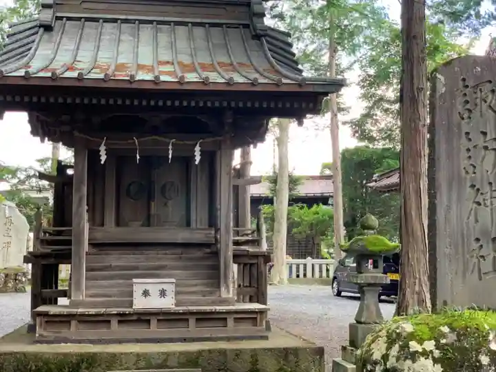 淺間神社(忍野八海)の末社・摂社