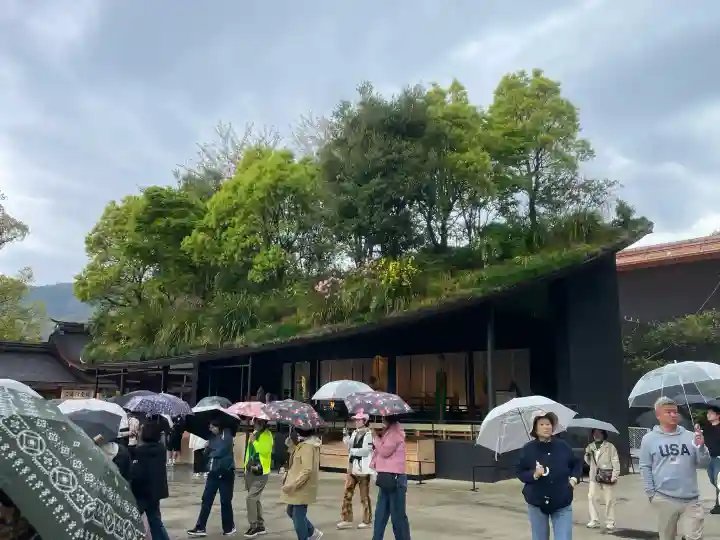 太宰府天満宮の{uncategorized: "未分類", other: "その他", undefined: "問題あり", building: "その他建物", grave: "お墓", sacred_gate: "鳥居", guardian: "狛犬", statue: "像", buddha: "仏像", history: "歴史", nature: "自然", garden: "庭園", animal: "動物", pagoda: "塔", temizu: "手水舎", mountain_gate: "山門・神門", sanctuary: "本殿・本堂", subordinate: "末社・摂社", art: "芸術", scenery: "景色", jizo: "地蔵", ema: "絵馬", goshuin: "御朱印", omikuji: "おみくじ", items: "授与品その他", amulet: "お守り", goshuincho: "御朱印帳", eats: "食事", festival: "お祭り", votive_dance: "神楽", shichigosan: "七五三参", wedding: "結婚式", experience: "体験その他", initially: "初詣", around: "周辺", anti_infection: "感染症対策"}