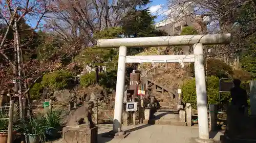 鳩森八幡神社の鳥居
