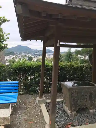 成蓮院圓満寺の手水舎