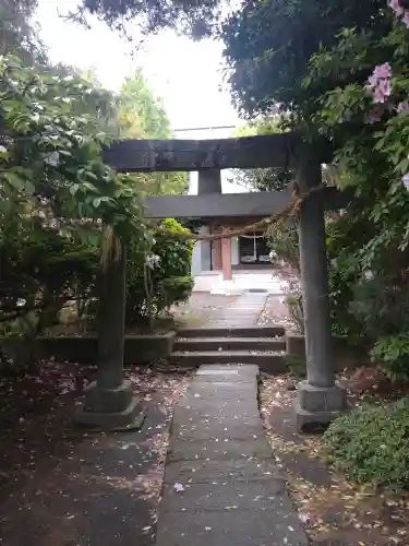 荒神神社の{uncategorized: "未分類", other: "その他", undefined: "問題あり", building: "その他建物", grave: "お墓", sacred_gate: "鳥居", guardian: "狛犬", statue: "像", buddha: "仏像", history: "歴史", nature: "自然", garden: "庭園", animal: "動物", pagoda: "塔", temizu: "手水舎", mountain_gate: "山門・神門", sanctuary: "本殿・本堂", subordinate: "末社・摂社", art: "芸術", scenery: "景色", jizo: "地蔵", ema: "絵馬", goshuin: "御朱印", omikuji: "おみくじ", items: "授与品その他", amulet: "お守り", goshuincho: "御朱印帳", eats: "食事", festival: "お祭り", votive_dance: "神楽", shichigosan: "七五三参", wedding: "結婚式", experience: "体験その他", initially: "初詣", around: "周辺", anti_infection: "感染症対策"}