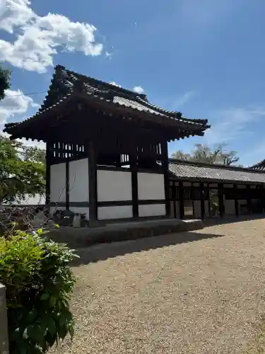 叡福寺の{uncategorized: "未分類", other: "その他", undefined: "問題あり", building: "その他建物", grave: "お墓", sacred_gate: "鳥居", guardian: "狛犬", statue: "像", buddha: "仏像", history: "歴史", nature: "自然", garden: "庭園", animal: "動物", pagoda: "塔", temizu: "手水舎", mountain_gate: "山門・神門", sanctuary: "本殿・本堂", subordinate: "末社・摂社", art: "芸術", scenery: "景色", jizo: "地蔵", ema: "絵馬", goshuin: "御朱印", omikuji: "おみくじ", items: "授与品その他", amulet: "お守り", goshuincho: "御朱印帳", eats: "食事", festival: "お祭り", votive_dance: "神楽", shichigosan: "七五三参", wedding: "結婚式", experience: "体験その他", initially: "初詣", around: "周辺", anti_infection: "感染症対策"}
