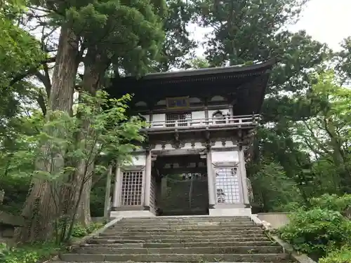 大山寺の山門