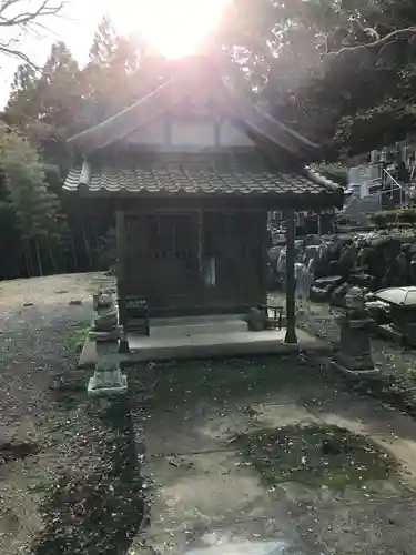 鷹林寺の本殿・本堂