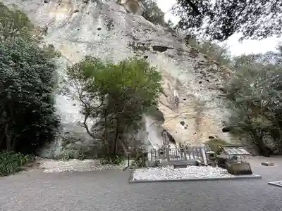 花窟神社の本殿・本堂