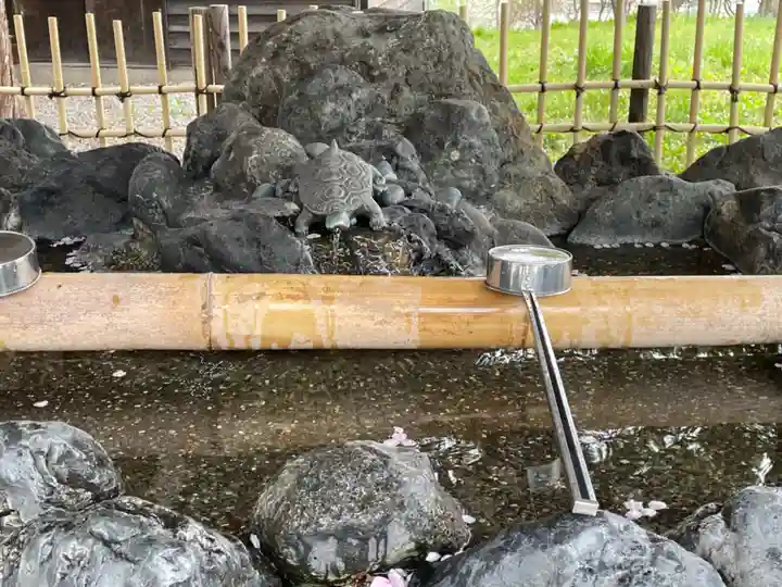 湯倉神社の手水舎