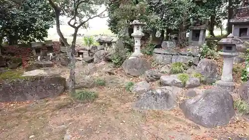 苗島神社の末社・摂社