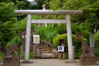 鳩森八幡神社の鳥居