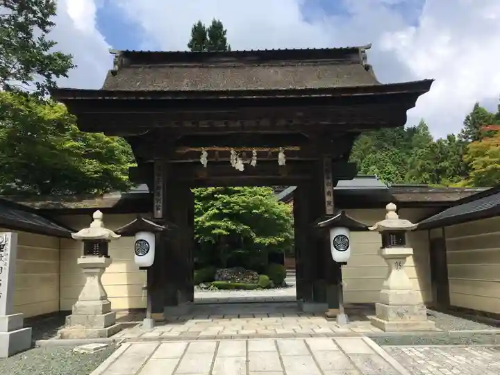 南院の山門・神門