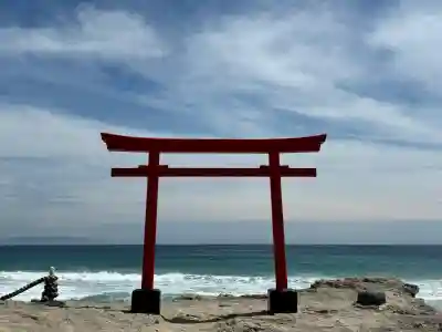 伊古奈比咩命神社の{uncategorized: "未分類", other: "その他", undefined: "問題あり", building: "その他建物", grave: "お墓", sacred_gate: "鳥居", guardian: "狛犬", statue: "像", buddha: "仏像", history: "歴史", nature: "自然", garden: "庭園", animal: "動物", pagoda: "塔", temizu: "手水舎", mountain_gate: "山門・神門", sanctuary: "本殿・本堂", subordinate: "末社・摂社", art: "芸術", scenery: "景色", jizo: "地蔵", ema: "絵馬", goshuin: "御朱印", omikuji: "おみくじ", items: "授与品その他", amulet: "お守り", goshuincho: "御朱印帳", eats: "食事", festival: "お祭り", votive_dance: "神楽", shichigosan: "七五三参", wedding: "結婚式", experience: "体験その他", initially: "初詣", around: "周辺", anti_infection: "感染症対策"}