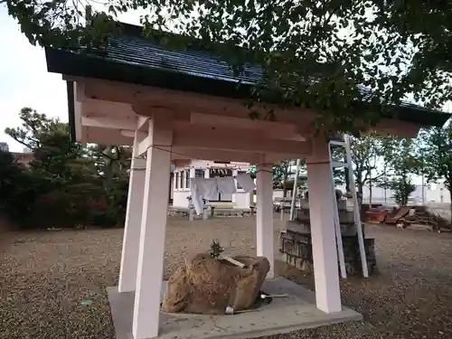 神明社の手水舎