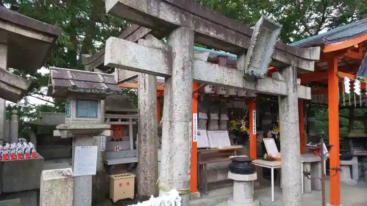 荒木神社の鳥居