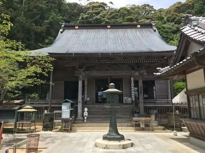 薬王寺の本殿・本堂