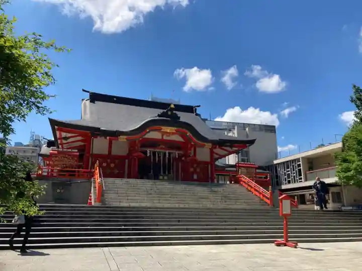 花園神社の本殿・本堂