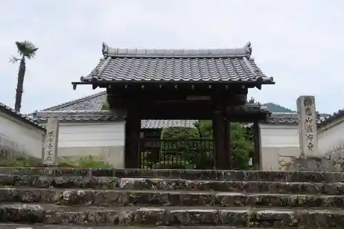 盛安寺の山門・神門