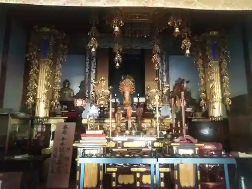 霊仙寺の本殿・本堂