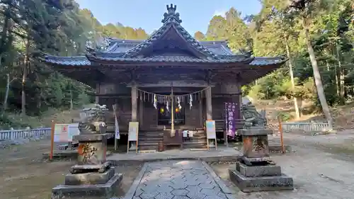 岩隈八幡宮の本殿