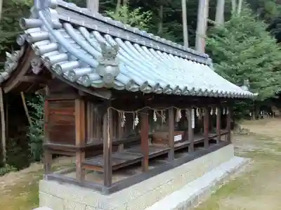安仁神社の末社・摂社